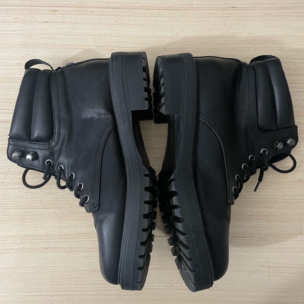 ✨LAST CHANCE ✨Black Leather Boots